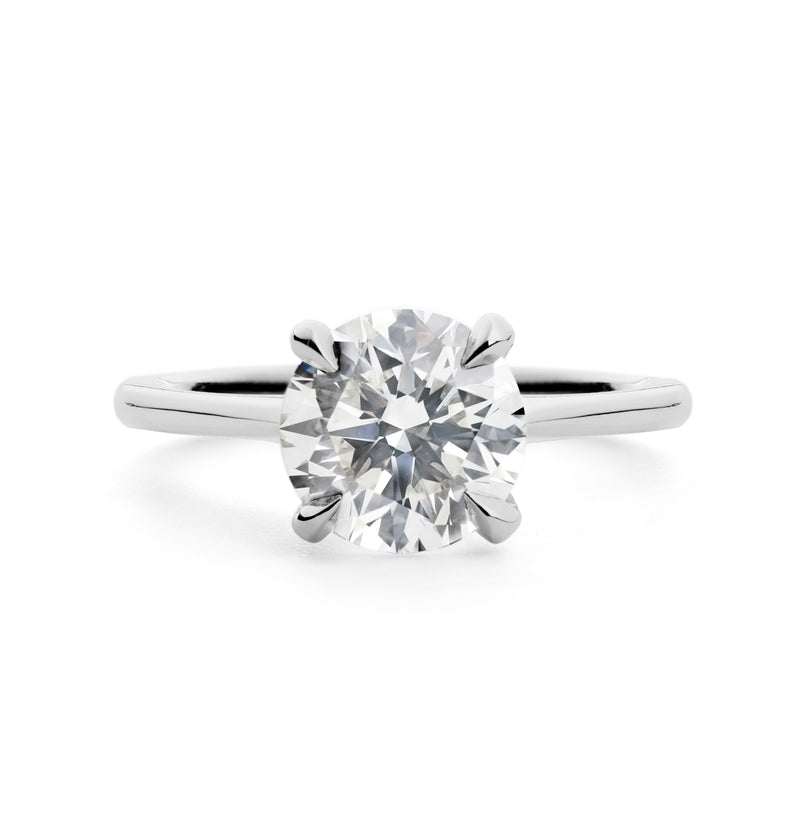 Brilliant Cut Solitaire Diamond Engagement Ring in Platinum