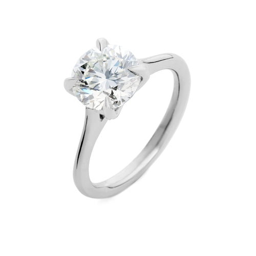 Brilliant Cut Solitaire Diamond Engagement Ring in Platinum